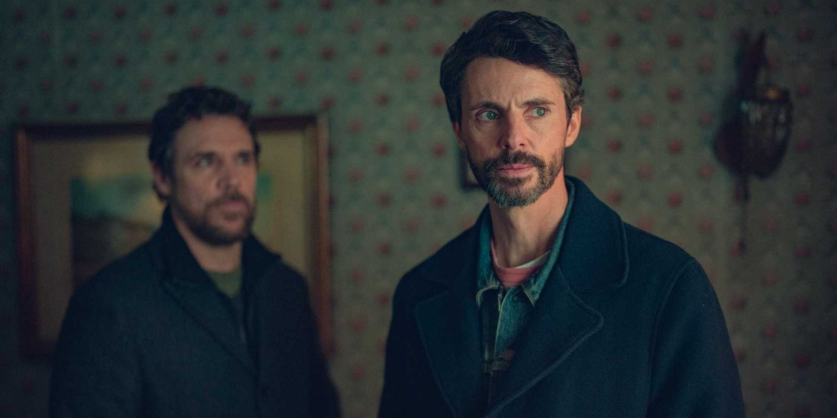 DCI Carl Morck (Matthew Goode) a l'air mystérieux dans le département Q Saison 1