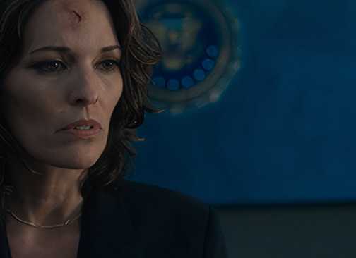 Alana de la Garza as Isobel Castille in FBI
