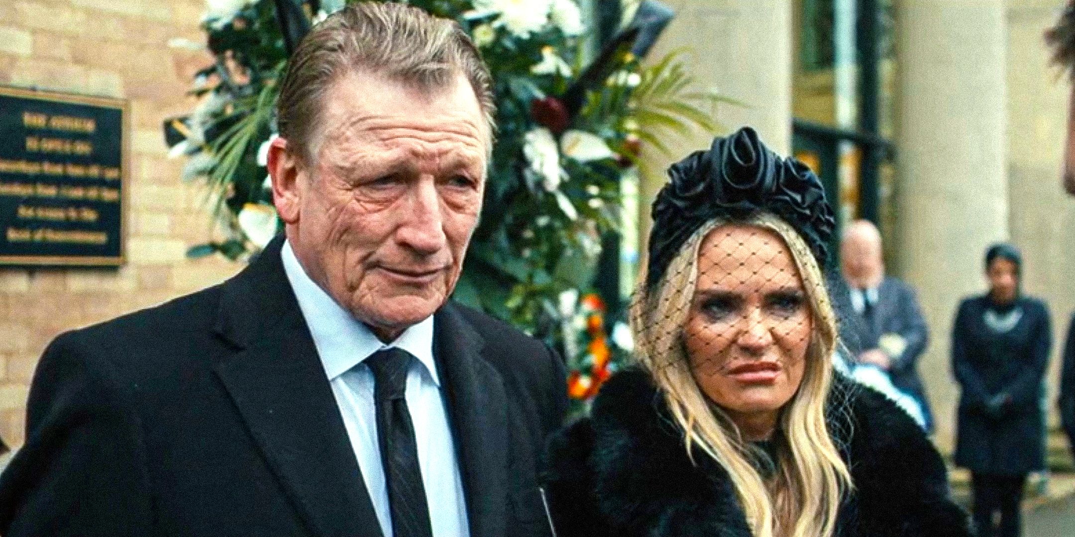 geoff-bell-s-richie-and-annie-cooper-s-vron-looking-at-kevin-suspiciously-in-mobland-episode-5 Tom Hardy's Major MobLand Season 3 Story Shakeup Teased By EP