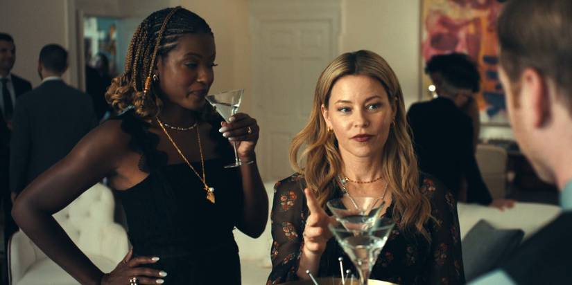 Cassandra Freeman and Nicky (Elizabeth Banks) drinking gin in The Better Sister