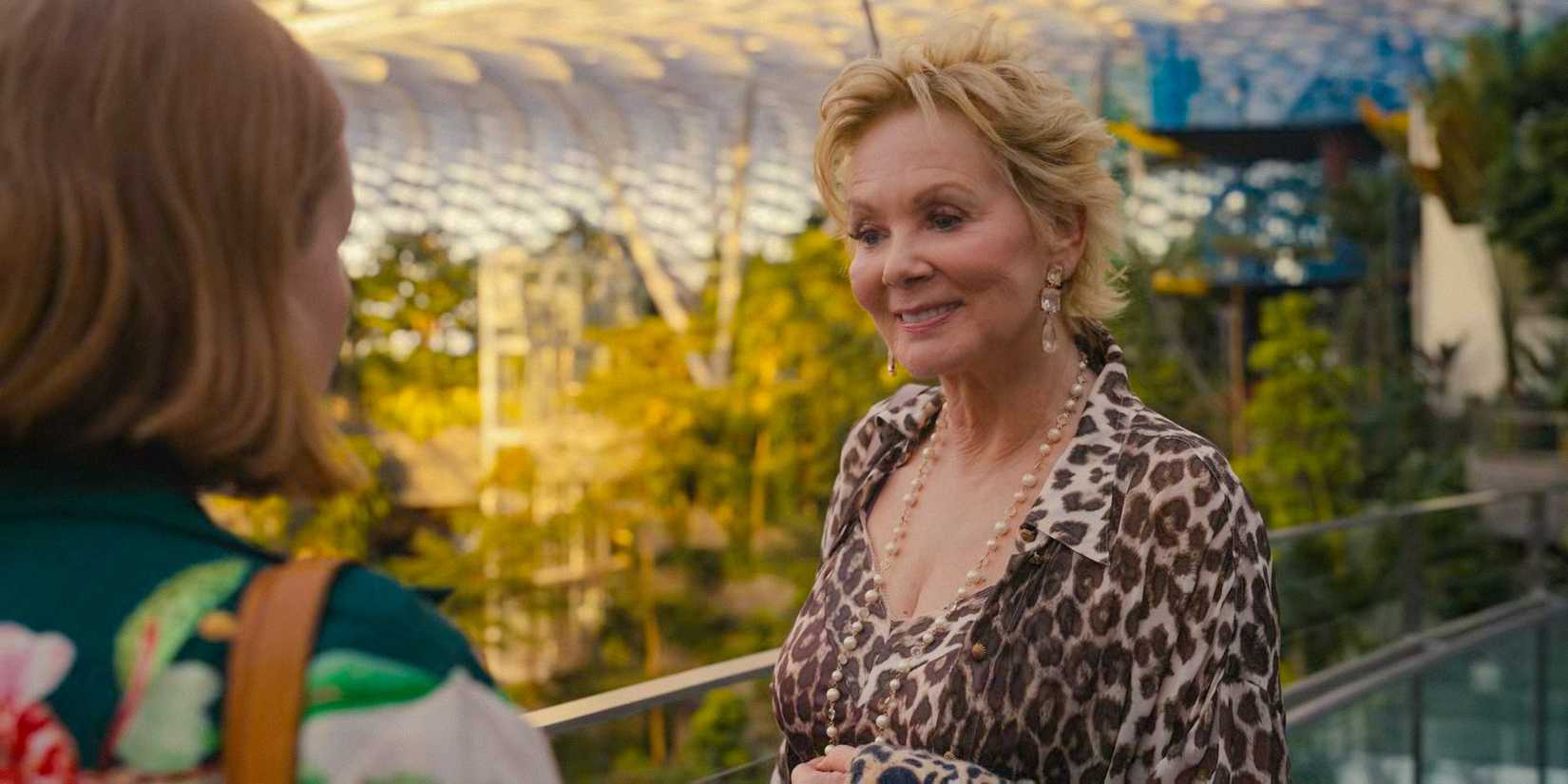 Deborah Vance (Jean Smart) smiling enthusiastically in Hacks Season 4 Ep 10