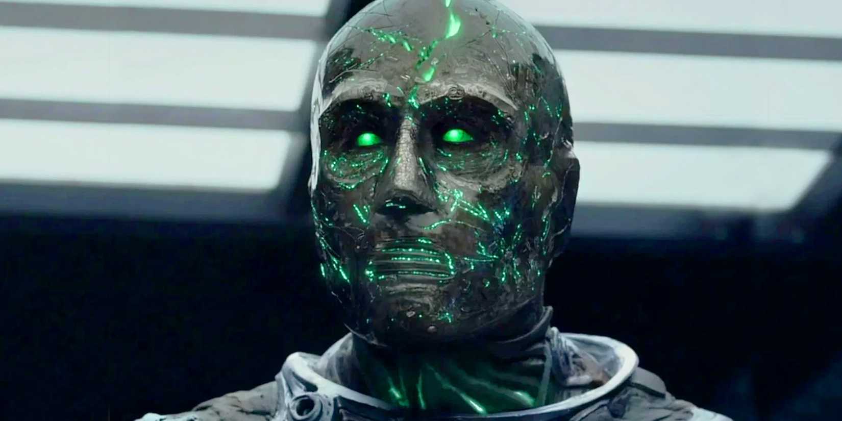 2015 Doctor Doom looking off-screen