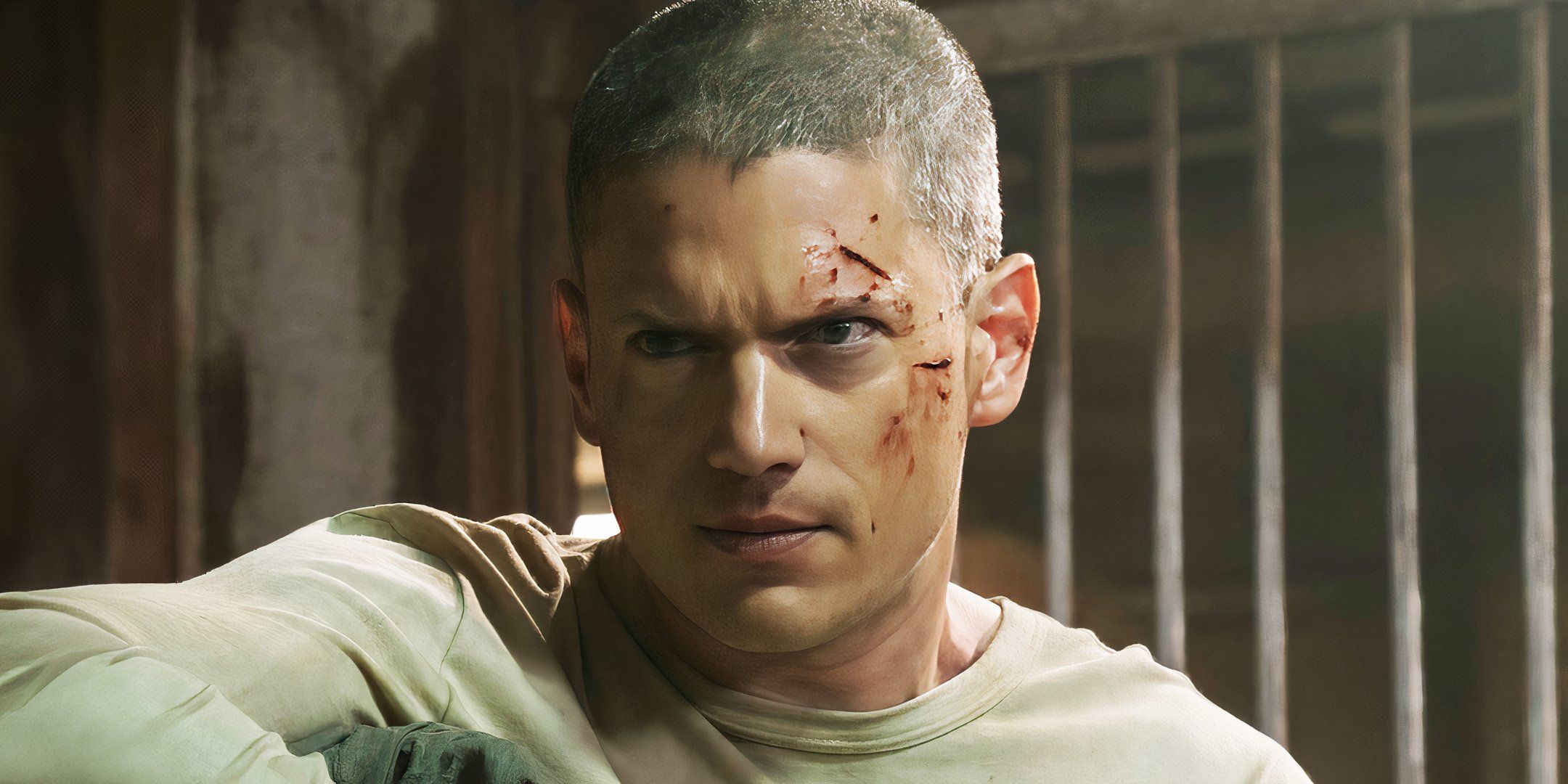 Michael Scofield con ferite sul volto in Prison Break