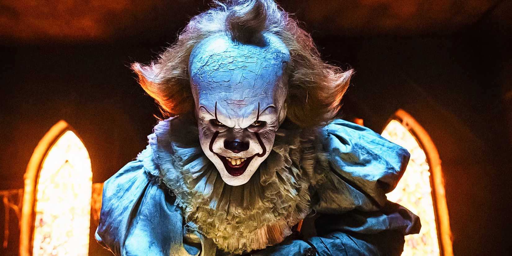 Pennywise smiling in It.