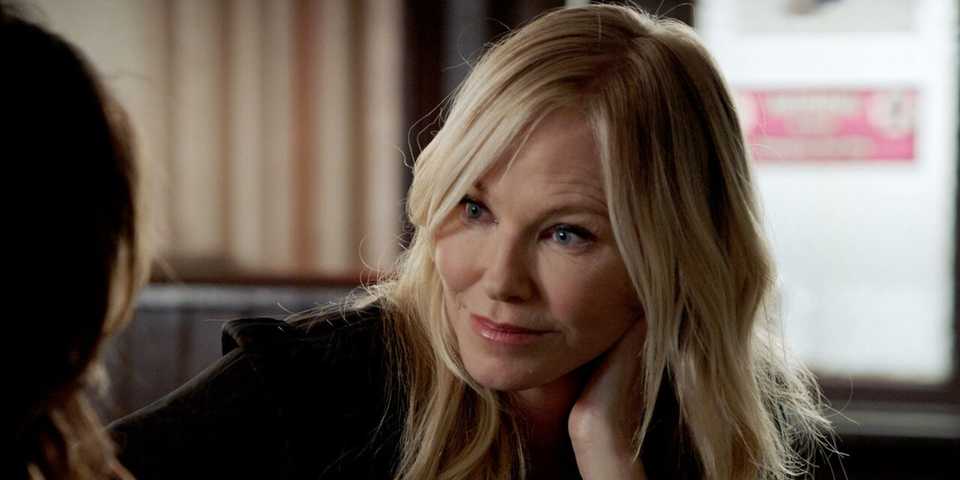 Kelli-Giddish-as-Amanda-Rollins-in-Law-&-Order-SVU