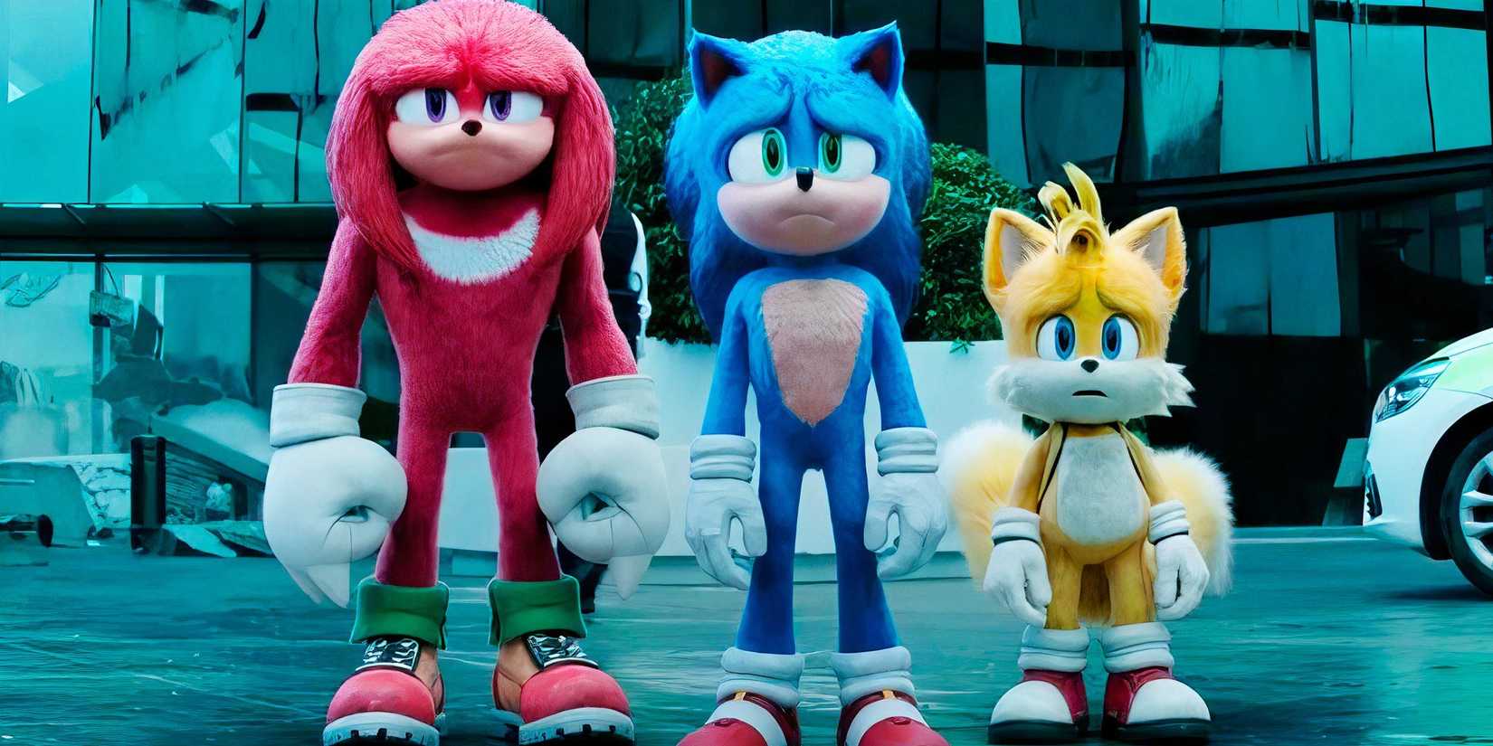 Sonic, Knuckles und Tails stehen in Sonic the Hedgehog 2 in einer Reihe.