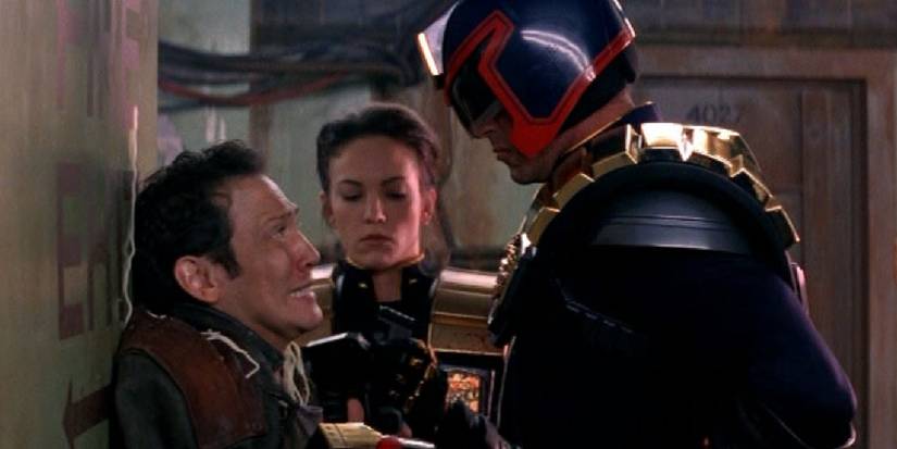 Make This One Change to How You're Watching 1995's Judge Dredd, And I ...