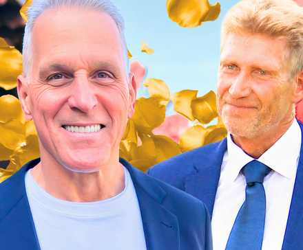 Мел Оуэнс и Гэри Тернер, звезды "Золотого Бакшера", улыбаются в монтаже с золотыми розами