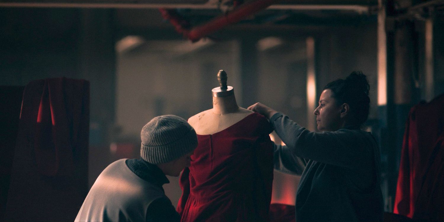 The making of the handmaids' outfits in The Handmaid's Tale Season 6 Ep 8