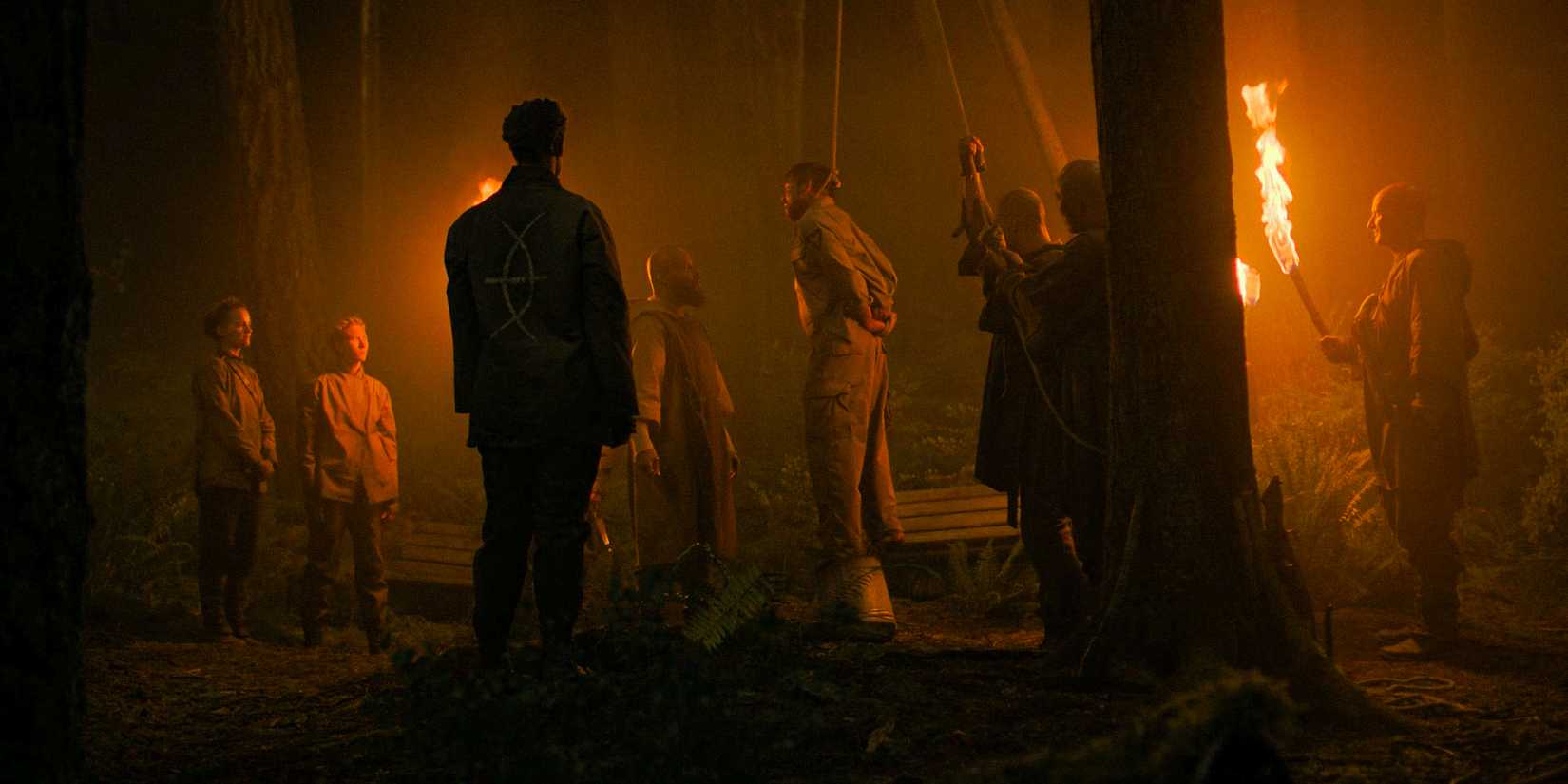 The sacrifice of a hanging man in The Last of Us Season 2 Ep 5