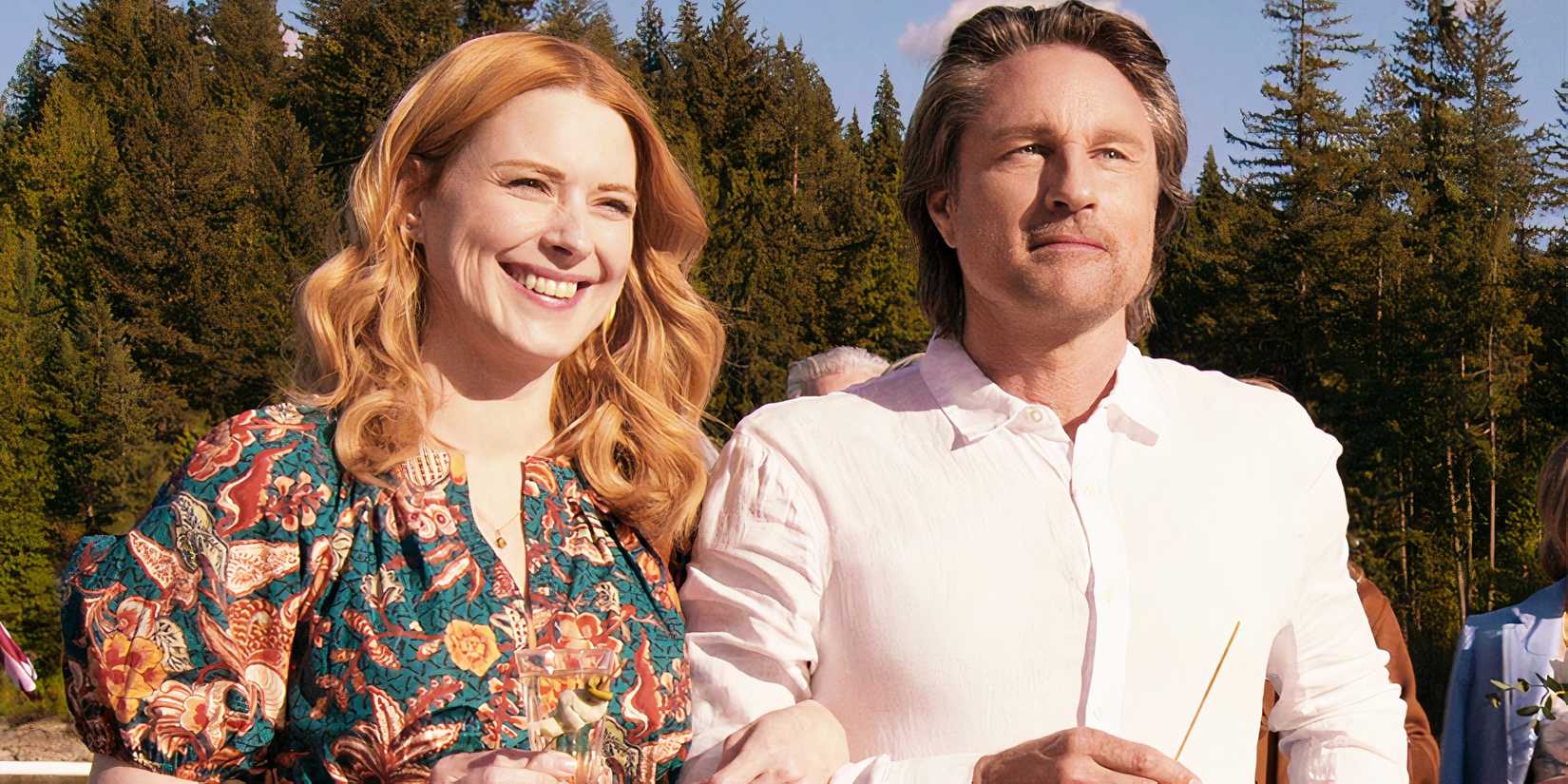 Alexandra Breckinridge as Mel and Martin Henderson as Jack in Virgin River