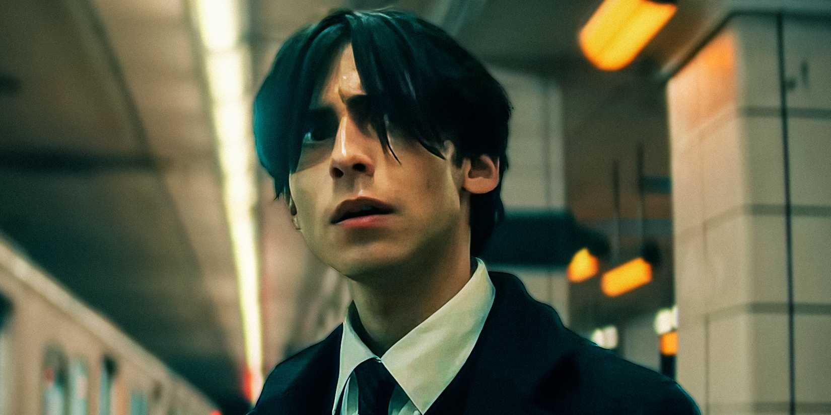 The Umbrella Academy Five in season 4 looking confused