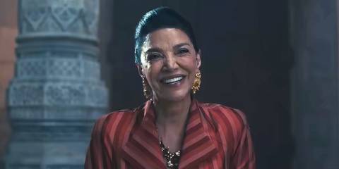 Shohreh Aghdashloo laughing in The Wheel of Time season 3 blooper reel