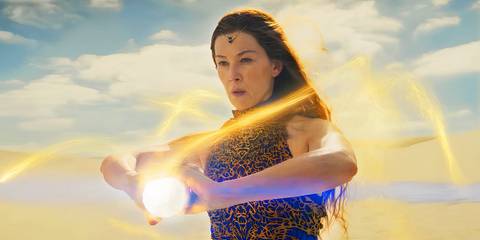 Rosamund Pike as Moiraine Damodred in The Wheel of Time. 