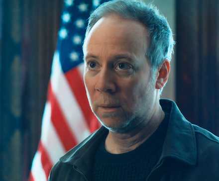 Kevin Sussman as Agent Kevin Saxton in FBI season 7 finale