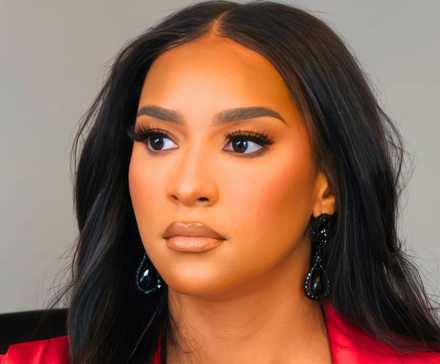 90 Day Fiancé Chantel Everett looking upset in pink suit