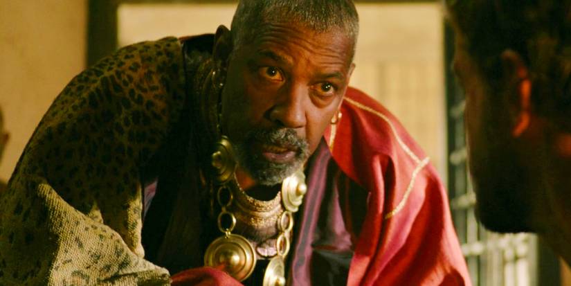 Denzel Washington em cena de Gladiador II