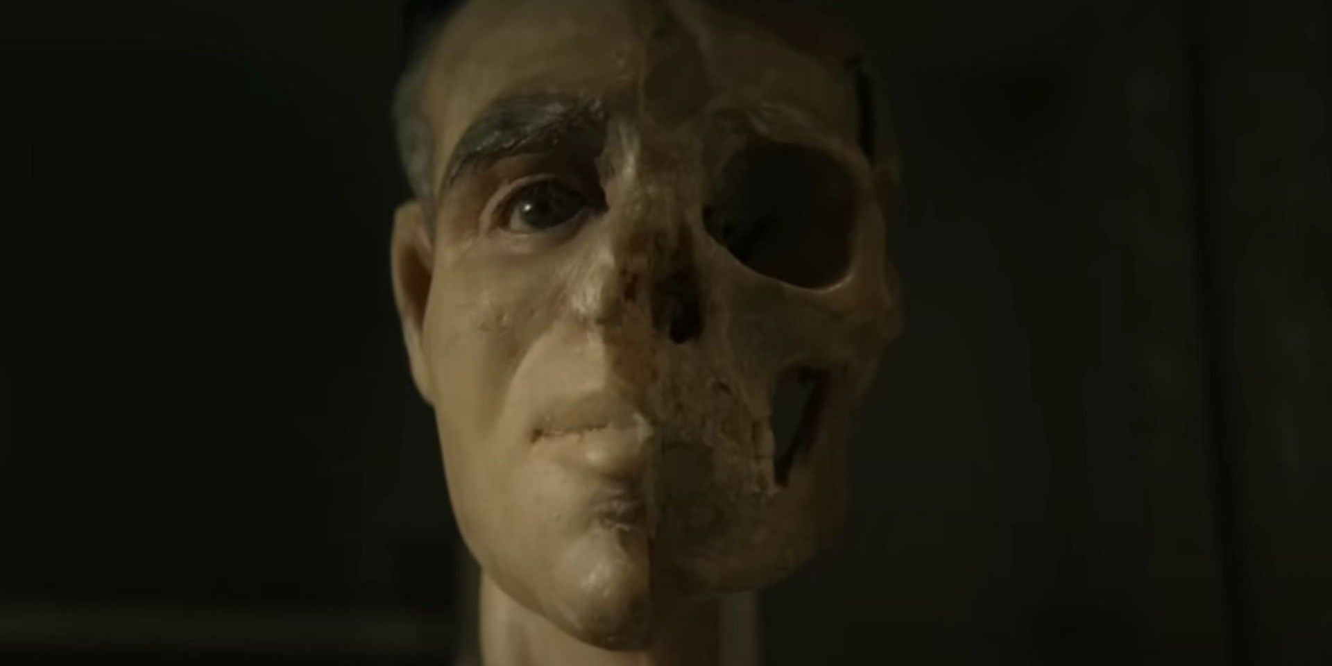 Cena de The Mortician