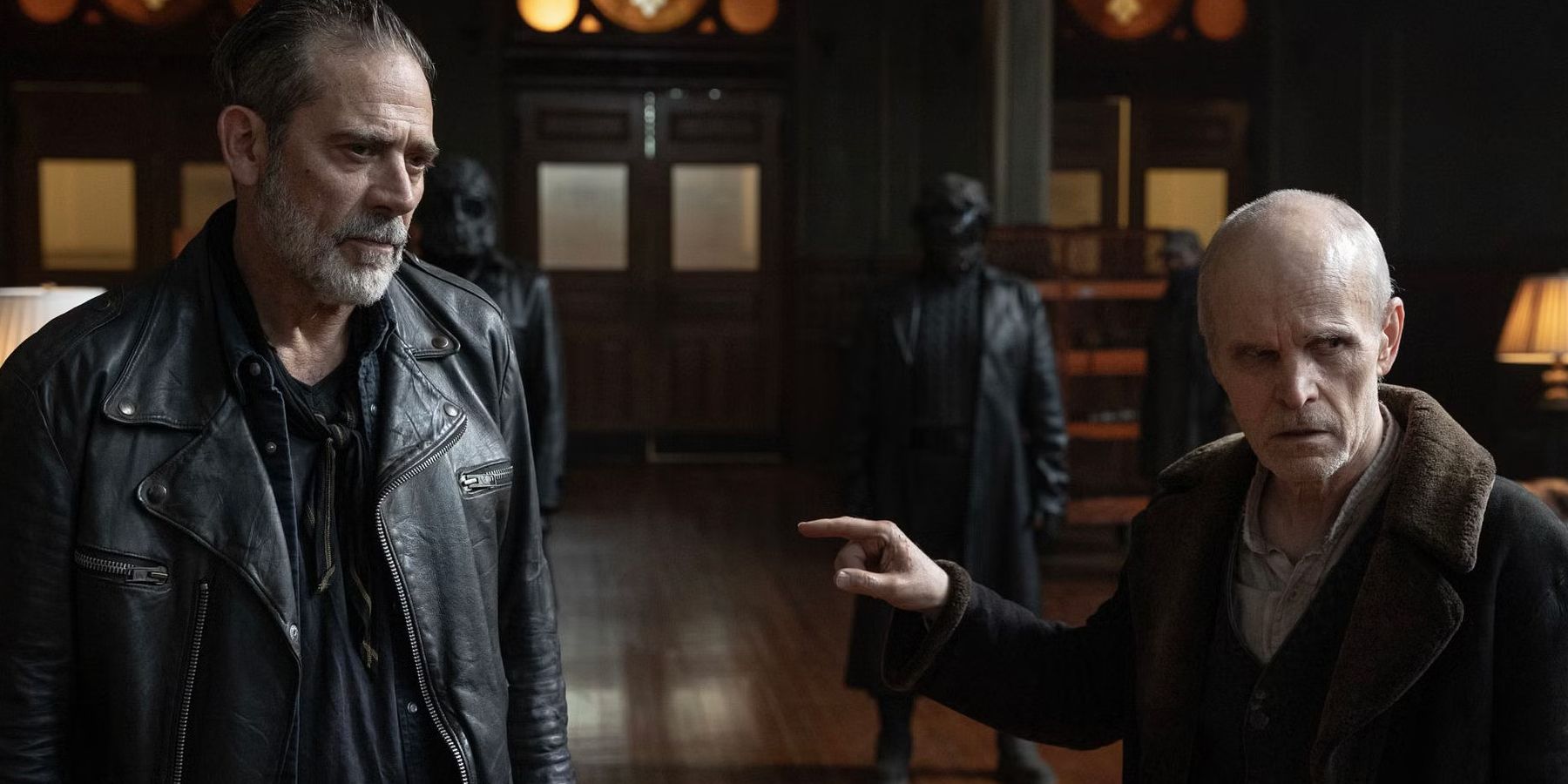 Željko Ivanek as the Croat pointing at Negan (Jeffrey Dean Morgan) in The Walking Dead: Dead City season 2