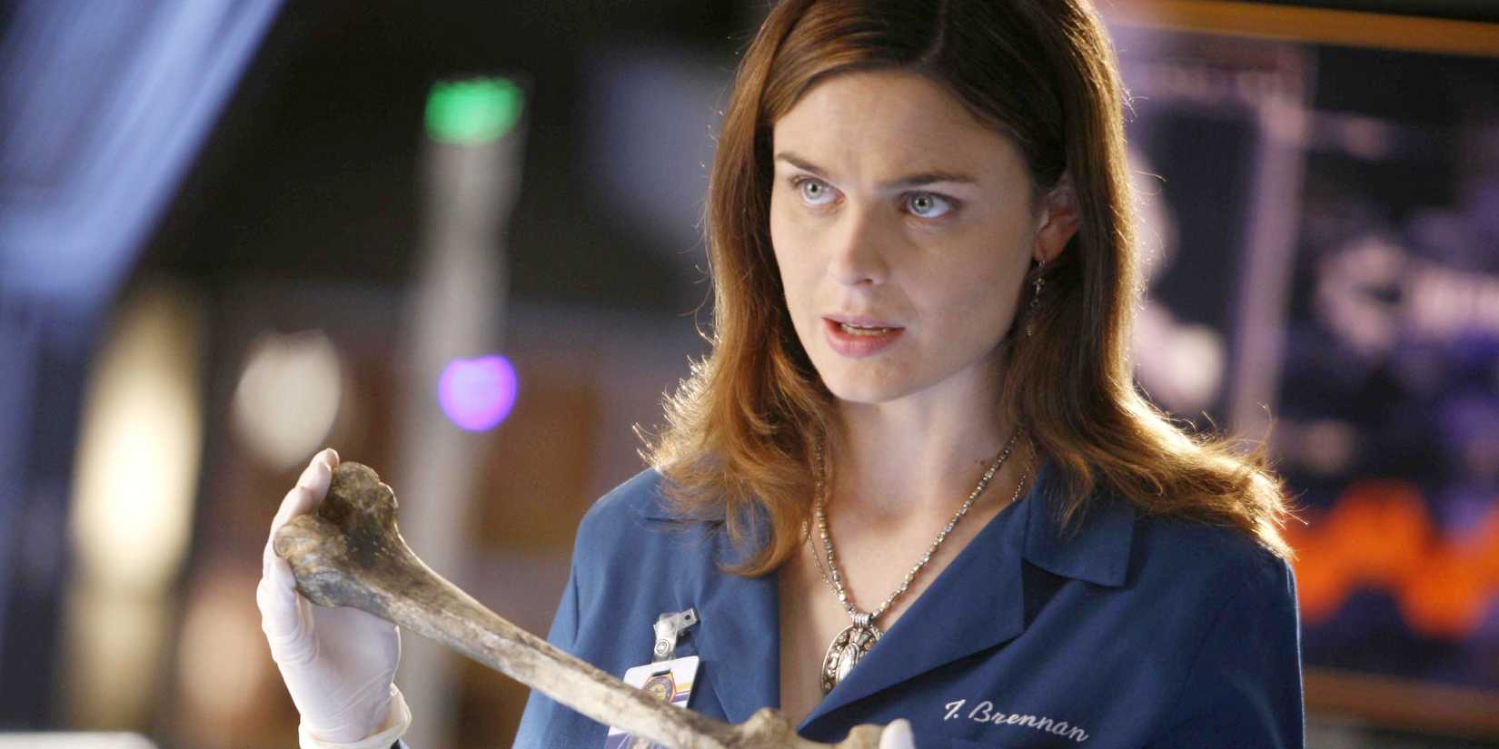 Emily Deschanel as Temperance 'Bones' Brennan talking about a bone in Bones 