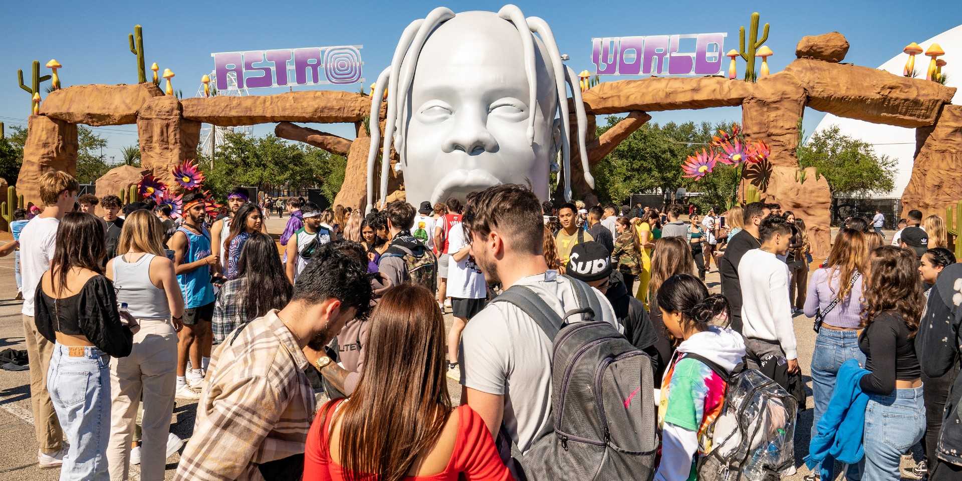 Astroworld Roses The Astroworld Tragedy: How Many People Died In The Crush At Travis ...