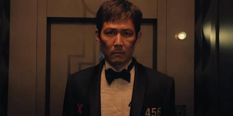 Gi-hun entering a room to meet the Front Man in Squid Game season 3