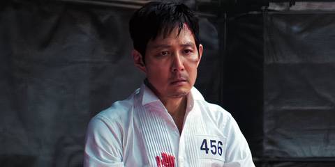 Gi-hun with blood all over his shirt in Squid Game season 3