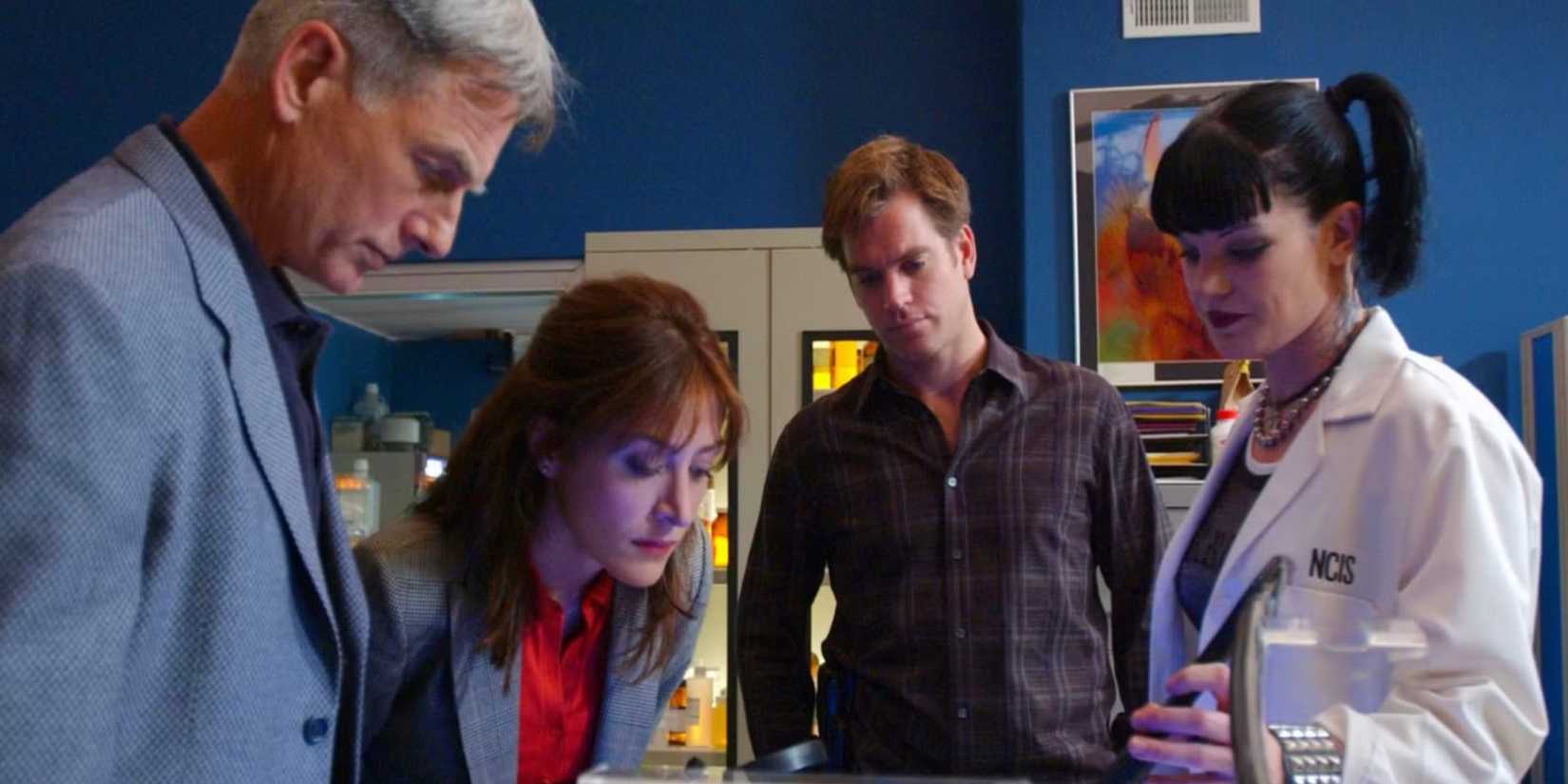 Gibbs, Kate, Tony, and Abby in the lab in NCIS