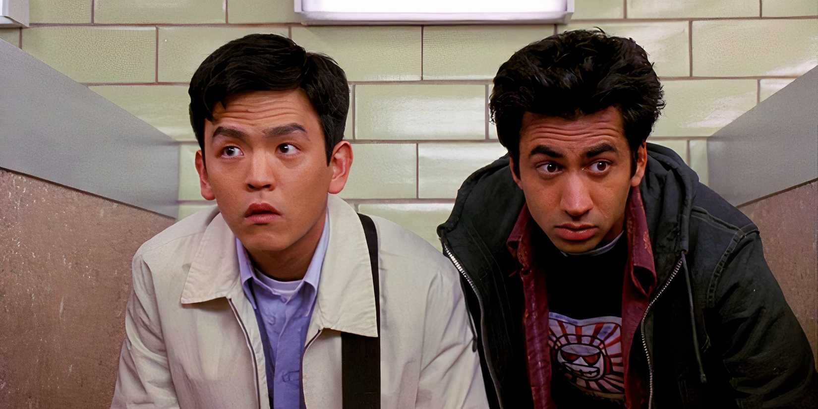 harold and kumar peeping in the bathroom stalls