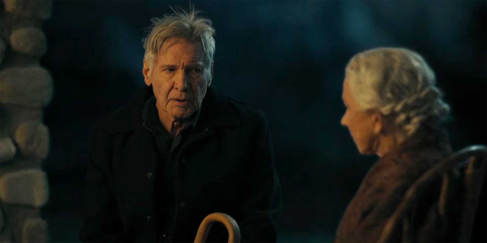 Jacob (Harrison Ford) looks at Cara Dutton (Helen Mirren) in 1923