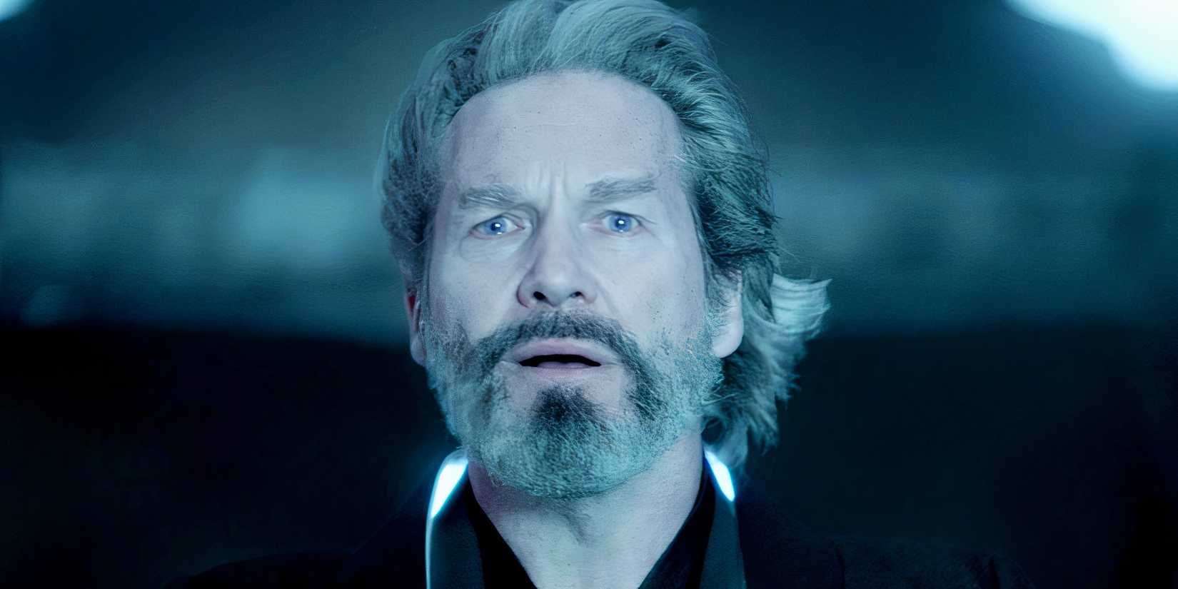 Jeff Bridges in awe as Kevin Flynn in Tron Legacy 