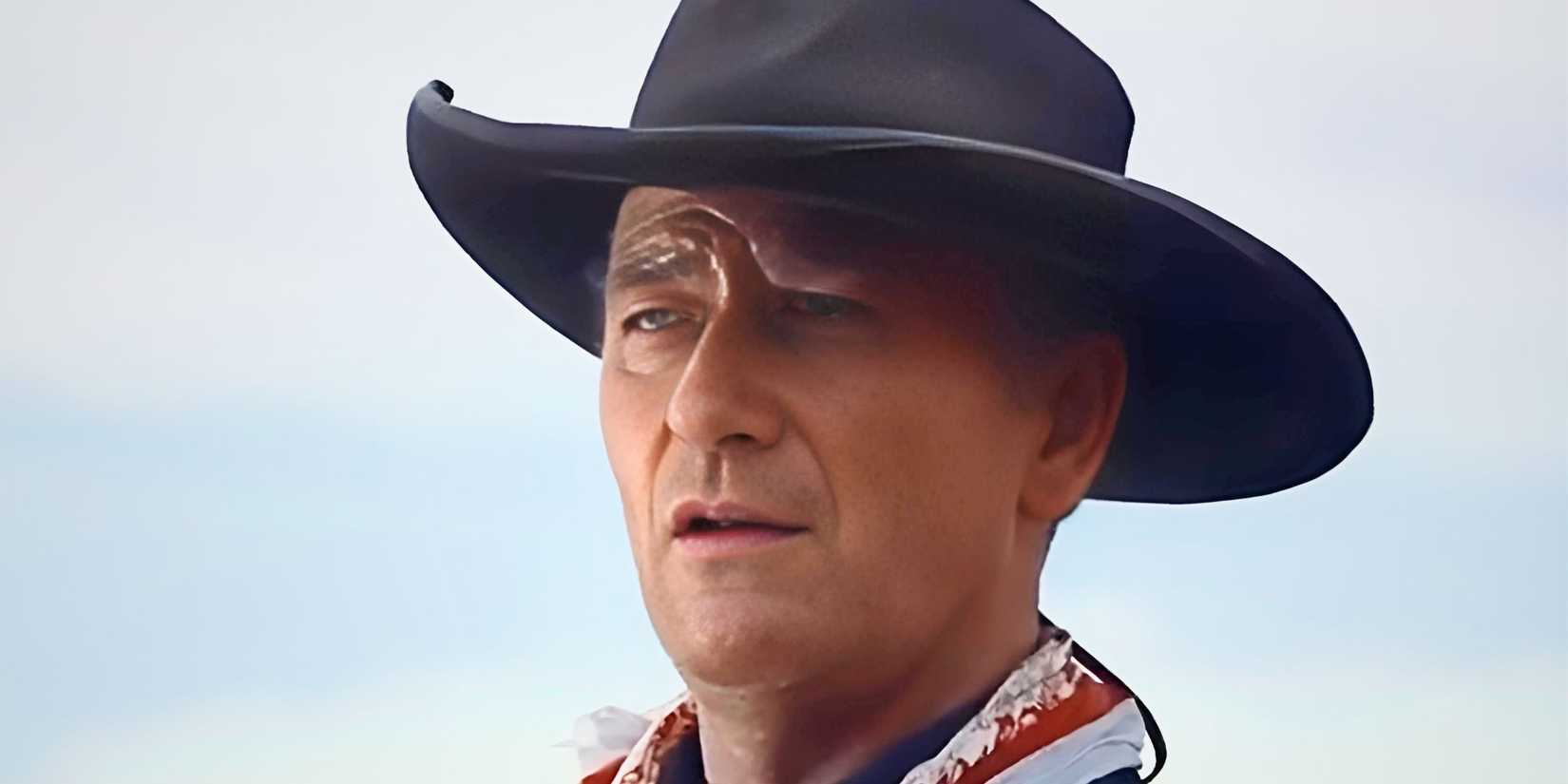 John Wayne as Ethan Edwards on horseback in The Searchers