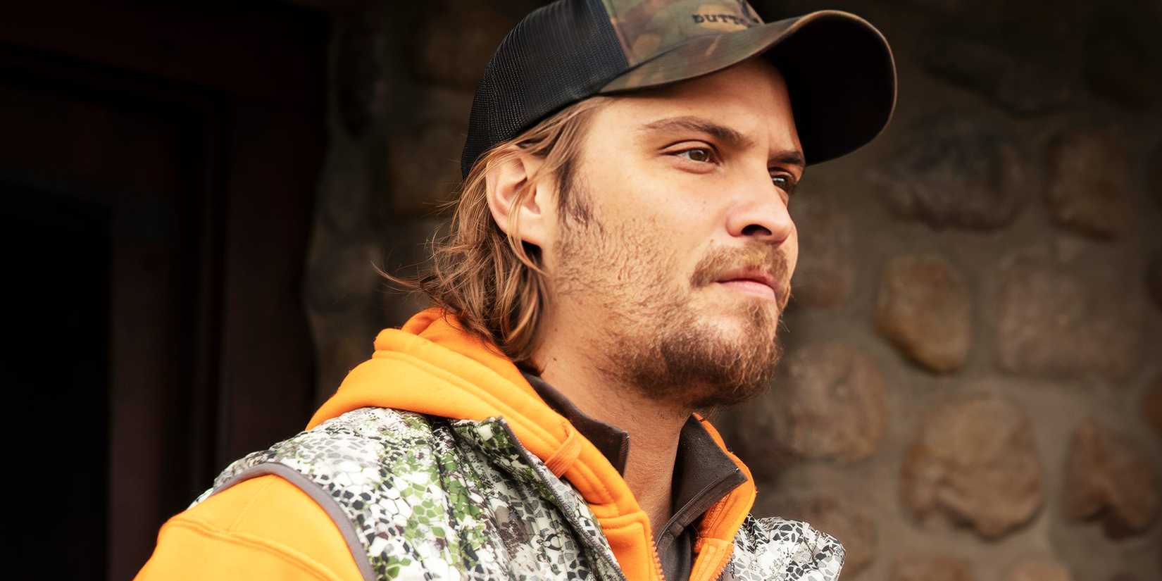 Luke Grimes como Kayce Dutton na série Yellowstone