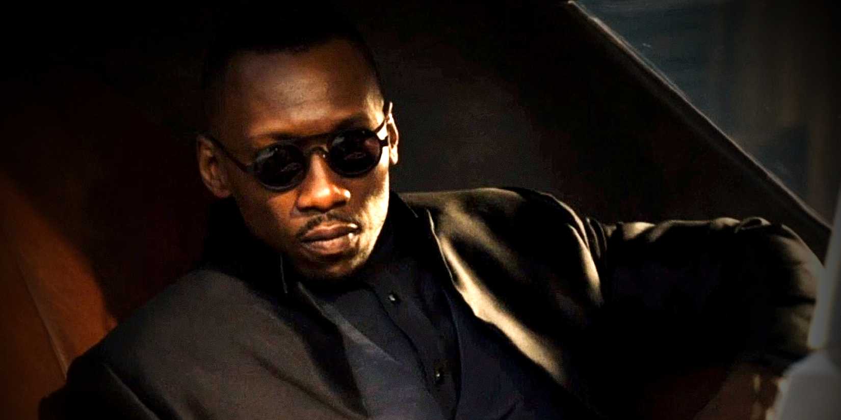 Mahershala Ali em cena de Alita: Anjo de Combate