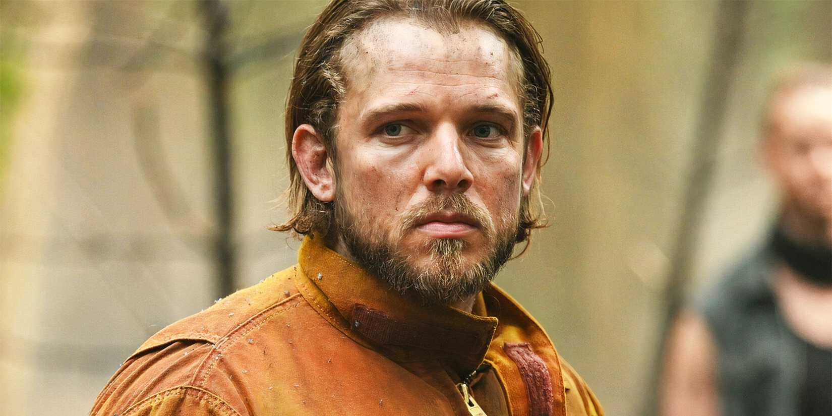 Max Thieriot as Bode Leone in Fire Country.