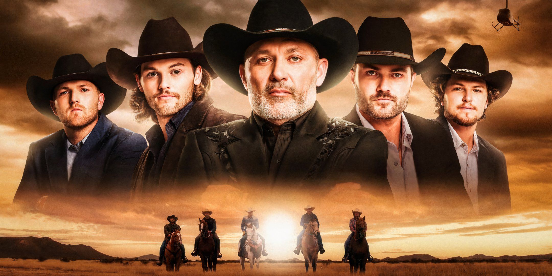 Сцена из "McBee Dynasty" с актерами в черных ковбойских шляпах
