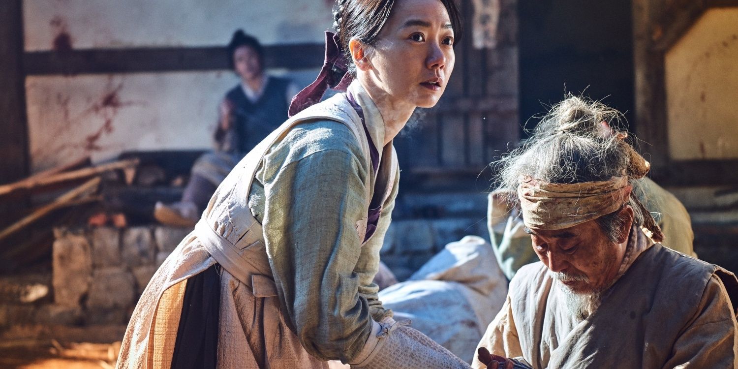 Se-bi treating a patient in Kingdom