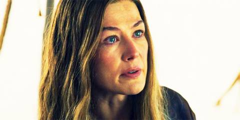 Moiraine Damodred (Rosamund Pike) with tears in her eyes in The Wheel of Time season three, episode eight