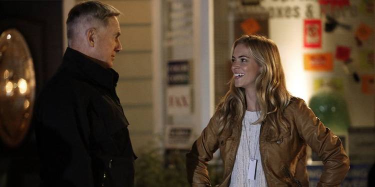 Ellie Wickersham as Ellie Bishop with Gibbs in NCIS season 11 gut check