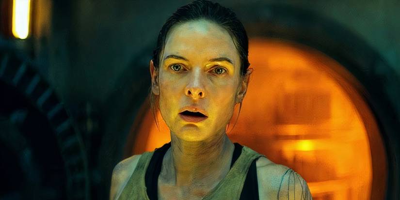 Rebecca Ferguson as Juliette Nichols in Silo