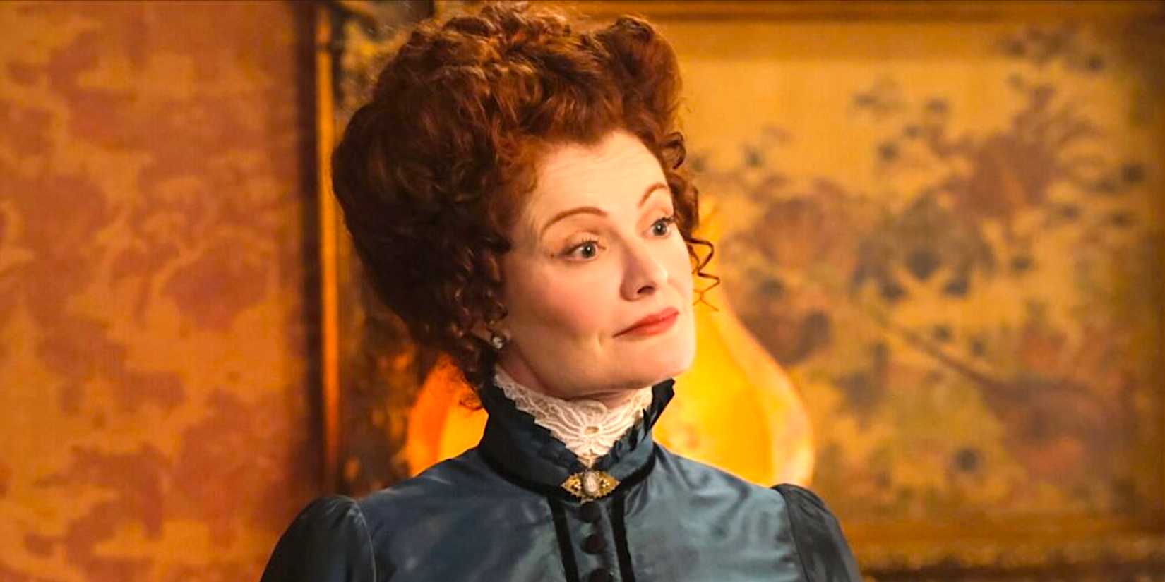 Rebecca Wisocky como Hetty, preocupada em Ghosts