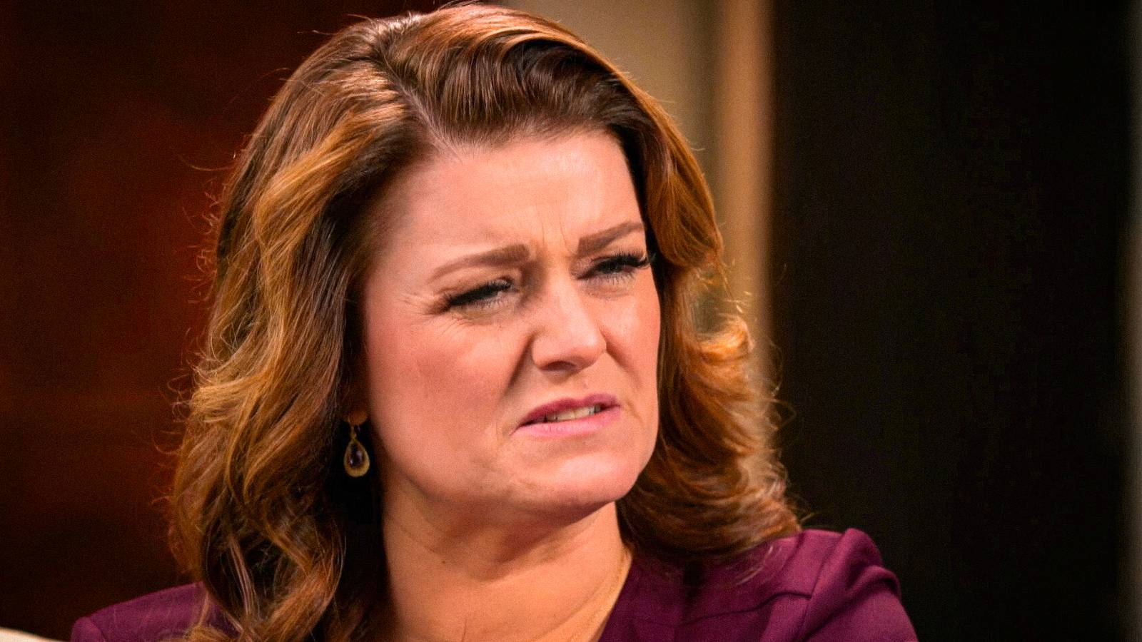 Sister Wives Robyn Brown looking upset close up