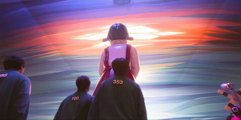 Squid Game players approaching the doll for the jump rope game in season 3