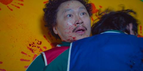 Park Yong-sik (Yang Dong-geun) shocked with blood on his face in Squid Games Season 3 Ep 2