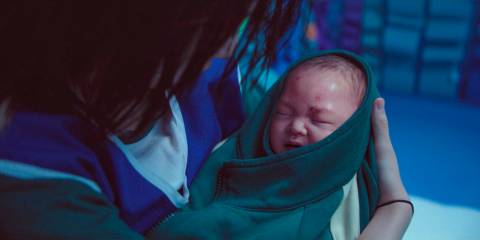 Newborn baby of player 222 in Squid Game Season 3 Ep 2