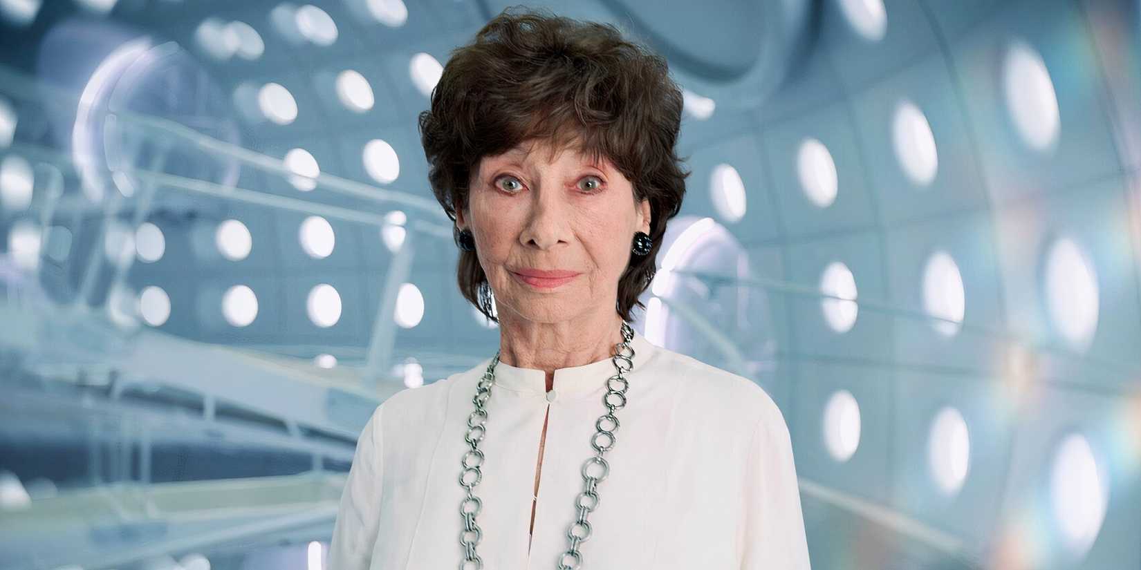 Susan Foreman in a TARDIS in Doctor Who season 15