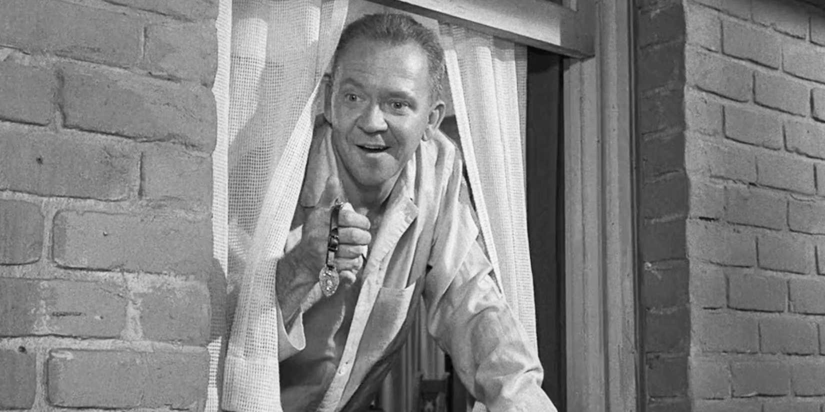 The Twilight Zone A Kind of a Stopwatch McNulty in a window