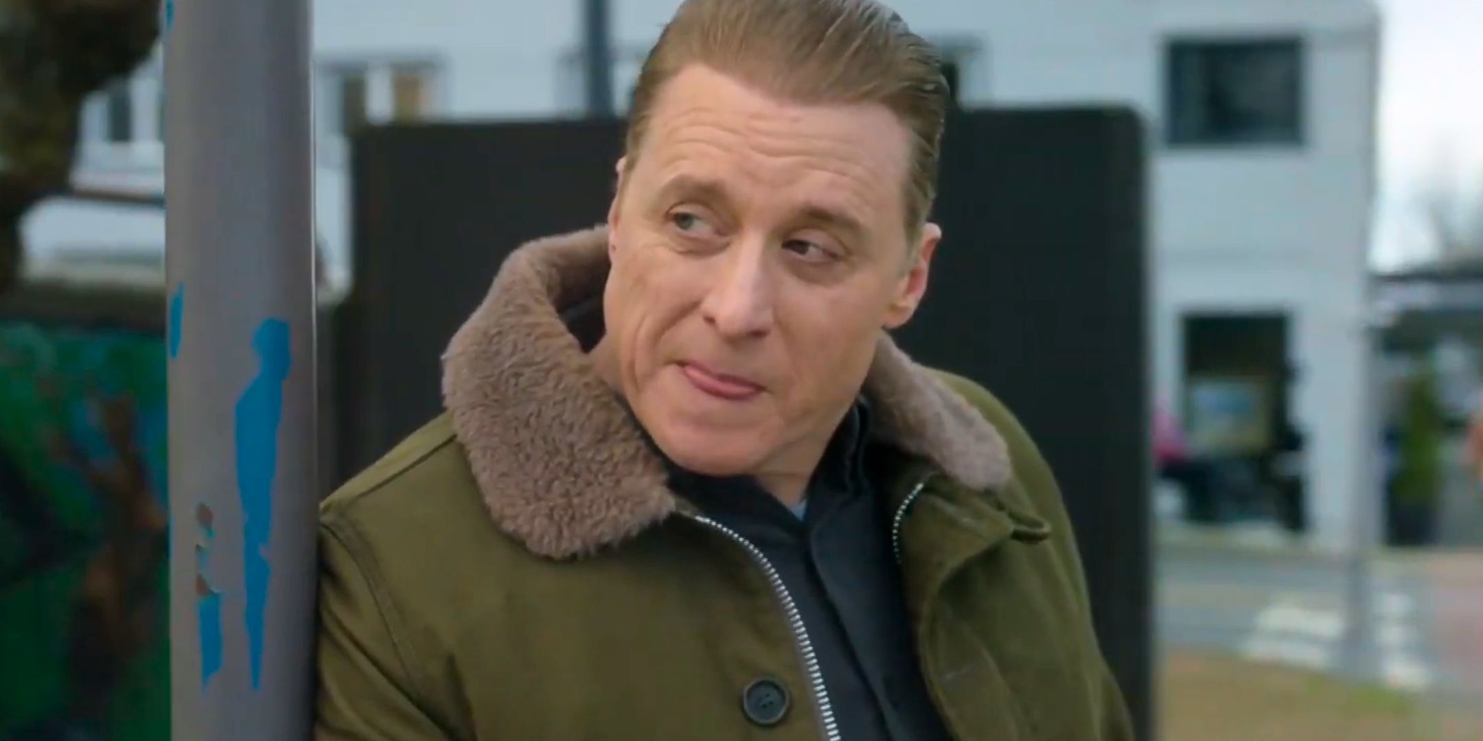 Alan Tudyk as the Mantid posing as Harry in Resident Alien