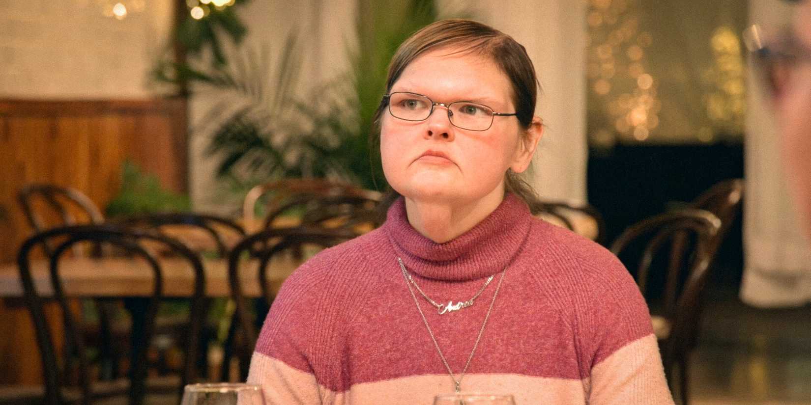 1000-lb Sisters Tammy Slaton looking to the side close up