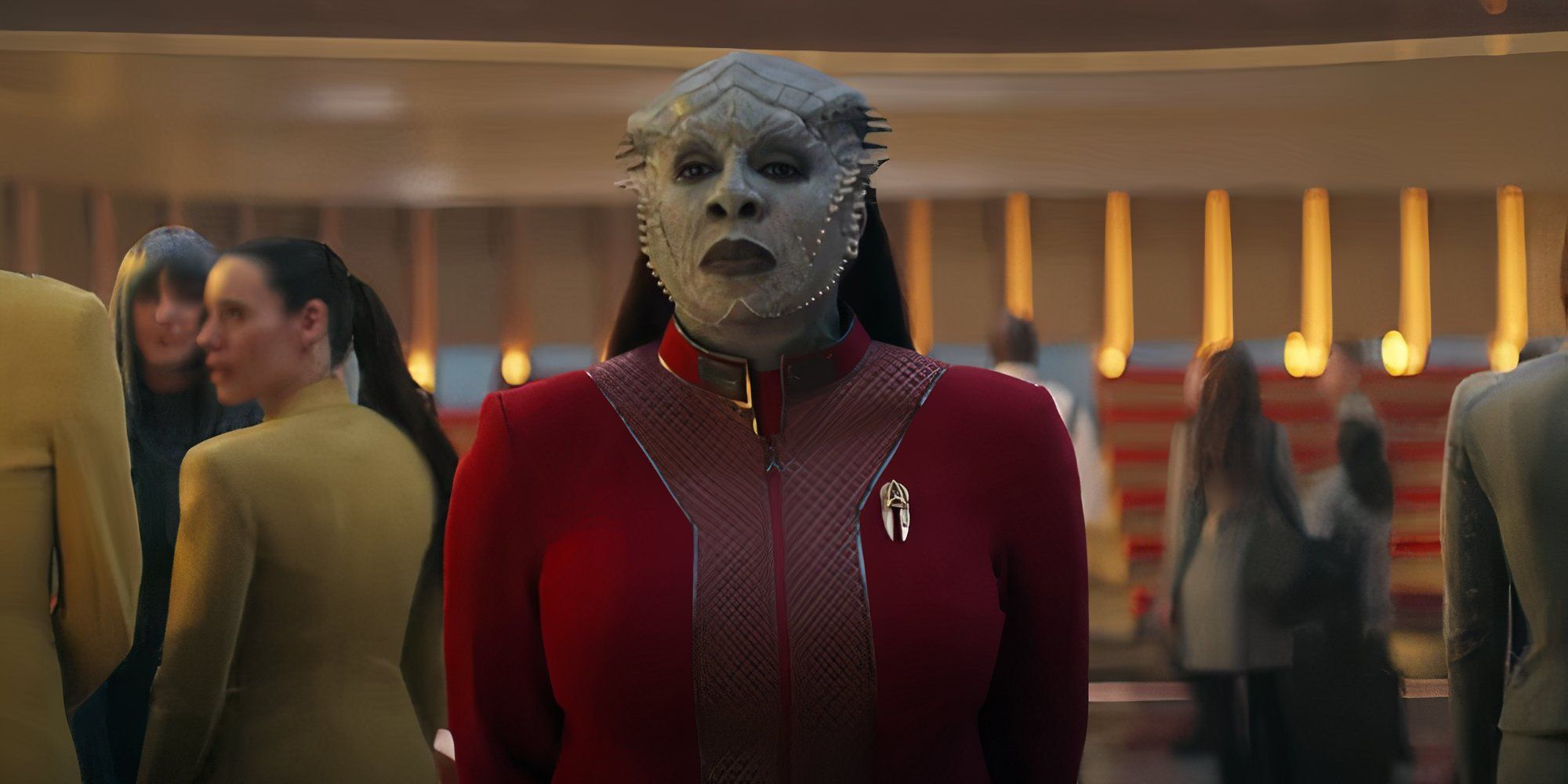 Comandante Lura Thok em Star Trek: Starfleet Academy